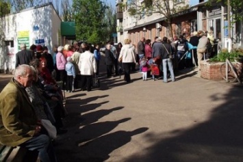 Очереди в УСЗН Славянска: управление вынуждено принимать людей по субботам