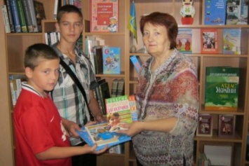 У бахмутчан появилась возможность подарить книгу детской библиотеке