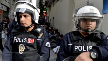 В Стамбуле были слышны выстрелы при задержании ректора университета
