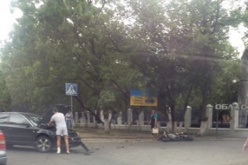 ДТП в Кропивницком: возле больницы мотоцикл столкнулся с автомобилем. ФОТО