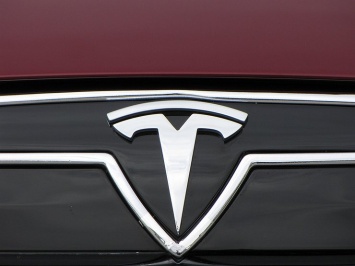 В 2017 году Tesla представит две новых модели