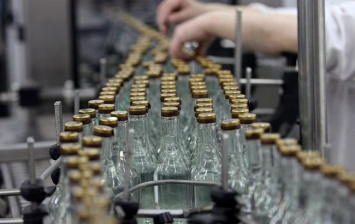 Украина в июне сократила производство водки на 23,7%