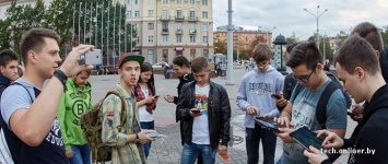 Фотофакт: поклонники покемонов провели в Минске охоту на монстров