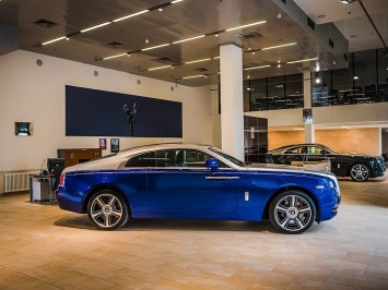 Rolls-Royce вынужден торговать в России подержанными авто