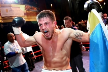 Украинские боксеры нокаутами одержали победы (Видео)