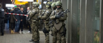 В Мюнхене в ТЦ "Олимпия" произошла стрельба, погибли по меньшей мере 6 человек