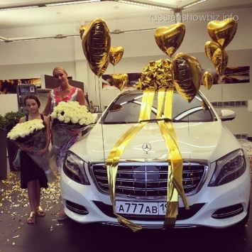 Анастасия Волочкова получила в подарок автомобиль