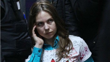 «Просить прощения у Донбасса»: Вера Савченко дала комментарии по поводу сказанного сестрой