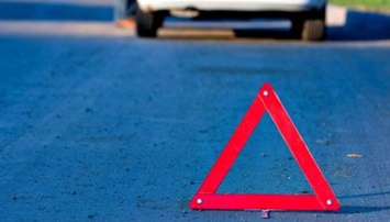 В Барнауле водитель грузовика сбил мотоциклиста: реанимобиль на месте