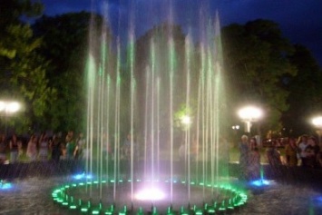 Жителей Чернигова не устраивает репертуар светомузыкального фонтана