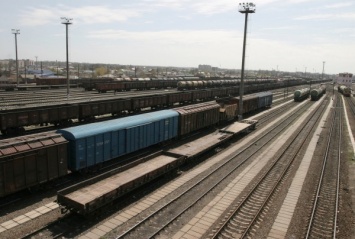На станции Перово в Москве погиб попавший под поезд пассажир