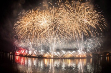 В Москве продолжается фестиваль фейерверков