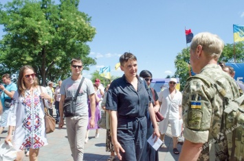 Савченко записала все жалобы одесситов, но уехала не попрощавшись (фото, видео)