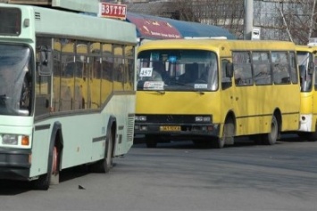 В Киеве предлагают частично ликвидировать полосы общественного транспорта