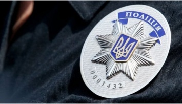 Полиция разыскивает грабителя, напавшего на женщину-киоскера в центре Киева