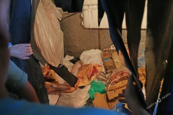 Полторак в шоке: одесских солдат кормили протухшим мясом