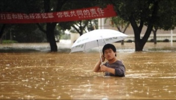 В Китае объявили "красное" штормовое предупреждение