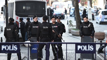В результате взрыва в Турции погибли трое полицейских