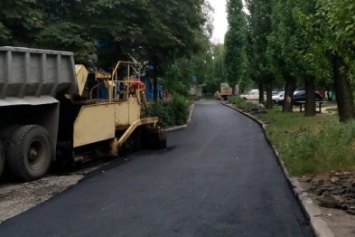 В Доброполье идет капитальный ремонт дорог