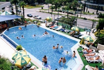 В Сочи в бассейне отеля утонул трехлетний ребенок
