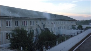 Опубликовано видео штурма колонии в российской Хакасии, где взбунтовались заключенные
