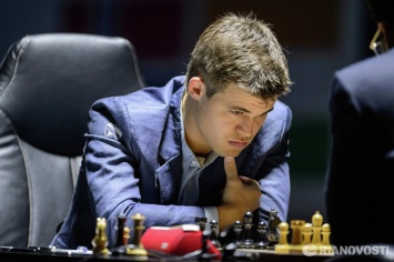 Карлсен в Бильбао играет на "5", а Карякин на "3", но делать выводы еще рано - Смагин