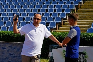 В Симферополе прошли тестирование футбольные арбитры и инспекторы (ФОТО)