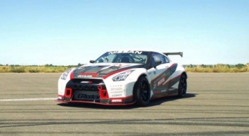 Улучшенный Nissan GT-R совершил самый быстрый в мире дрифт