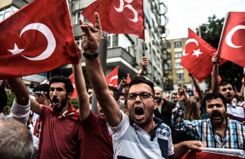 Турецкие националисты обвинили ЦРУ и Пентагон в организации путча