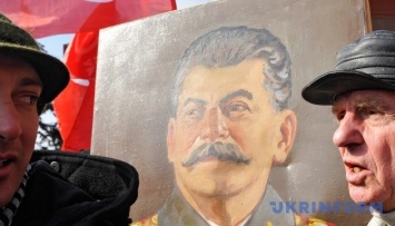 В Сургуте установят бюст Сталина