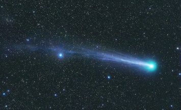 Комета Лавджоя в перигелии показывает асимметричное поведение