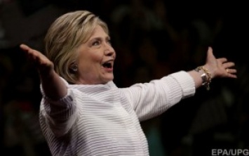 Хиллари Клинтон официально стала кандидатом в президенты США