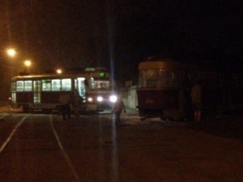 Трамвай сошел с рельсов в Харькове