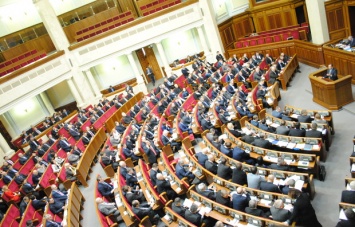 Украинские банки должны сообщать о счетах партий