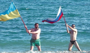 "Туристы, посетившие Крым, задумываются о целесообразности существования Украины"