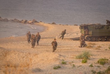 Морпехи США десантировались на побережье в Одесской области (фото)
