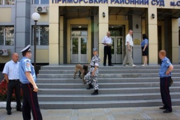 В Одессе снова заминировали Приморский суд