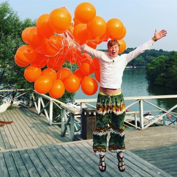 Андрей Григорьев-Апполонов устроил на день рождения веселую вечеринку