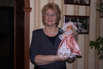 Альбина Савченко: «Красиво одевать надо даже кукол»