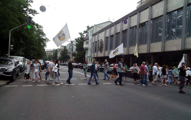 Активисты «финмайдана» перекрыли движение на улице Грушевского
