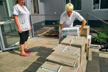 Днепропетровские волонтеры доставили медикаменты в зону АТО (ФОТО)