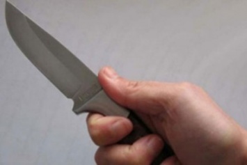В Кременчуге 25-летний парень «пырнул» ножом человека на улице