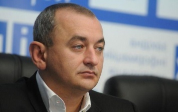 Матиос допускает заочный арест Онищенко