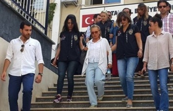 В Турции арестованы 17 журналистов