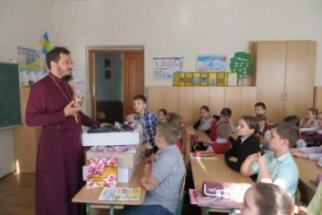 Обязать ли черниговские школы воспитывать детей в духе христианства?