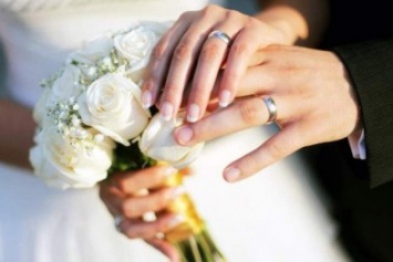 В Одессе первые пары заключили брак по новым правилам