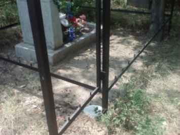 На кладбищах Мелитополя орудуют «расхитители могил»