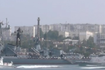 Оккупанты продемонстрировали в Севастополе плавучий металлолом нового образца. ВИДЕО