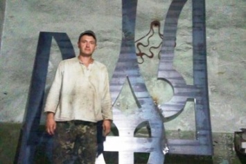 В Херсоне мастера днем и ночью работают над памятником, погибшим в зоне АТО херсонцам и жителям нашей обалсти (фото)