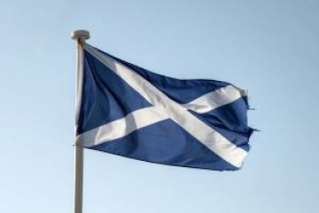 Великобритания: Шотландия планирует отменить налог на авиапассажиров
